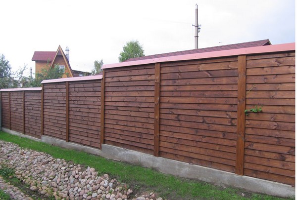 Деревянный забор