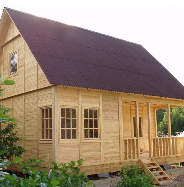 Дом, обшитый вагонкой снаружи